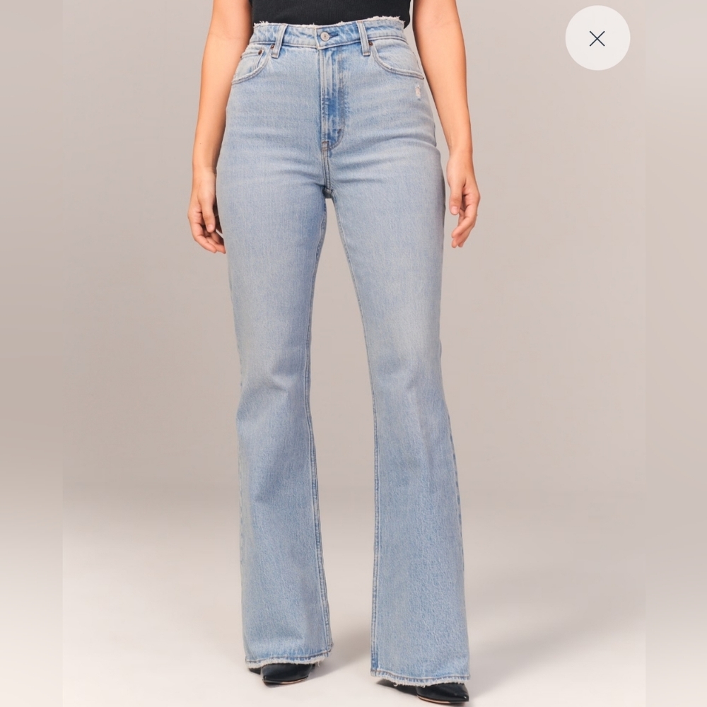 NWT- A&F curve love high rise flare